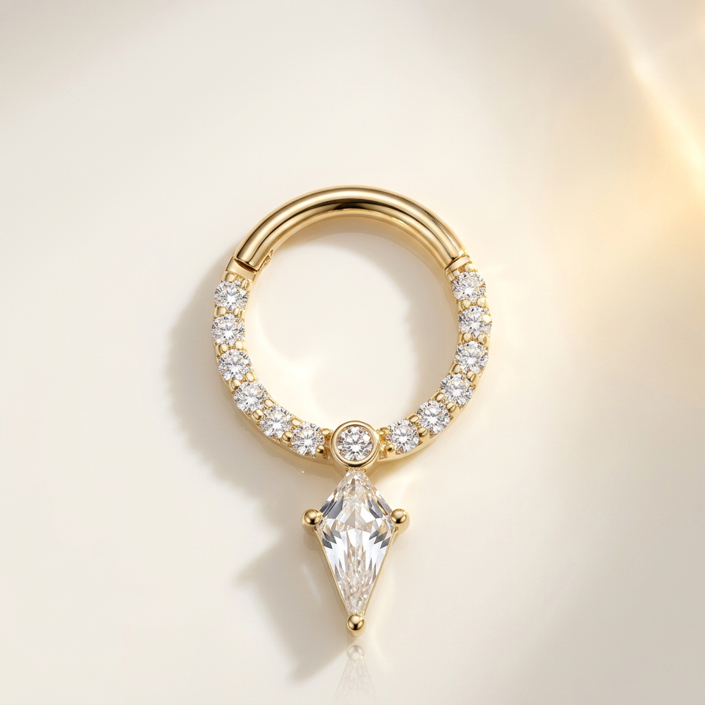 Anneau de piercing en or 14 carats pavé de zircons, terminé par un pendentif kite — ÖVA